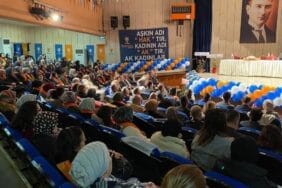 AK Parti Kadın Kolları Kongresine Yoğun Katılım