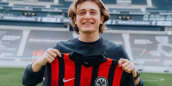 Ali Akman, Ahlatcı Çorum FK ile Anlaştı!