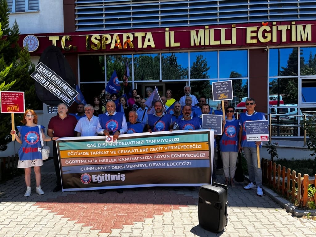 Eğitimiş İş Bırakacak