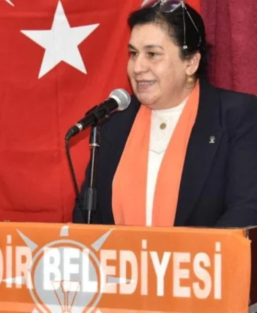 Isparta Ak Parti Kadın Kolları Başkanı- Dilek YILDIRIM