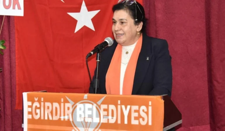 Isparta Ak Parti Kadın Kolları Başkanı- Dilek YILDIRIM