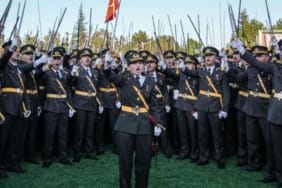 5 teğmen ve 3 amir TSK'den ihraç edildi!