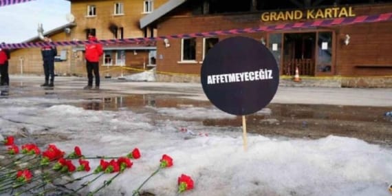 Facianın yaşandığı otelin önünde eylem: Affetmeyeceğiz!