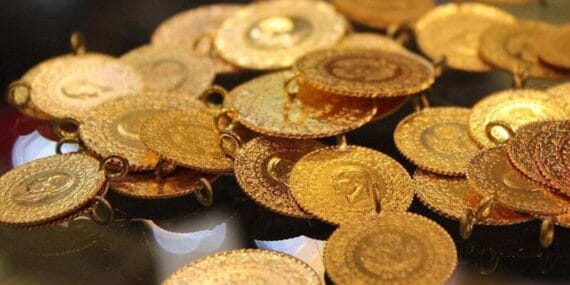 Altın zirve yarışını bırakmıyor! Bir tarihi rekor daha