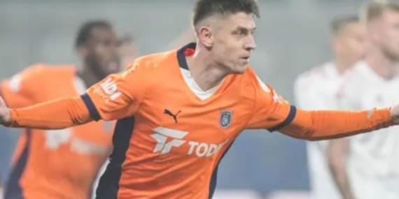 Piatek hat-trick yaptı, Başakşehir 3 puanı kaptı