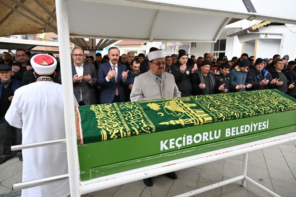 Vali Erin Keçiborlu'da Cenaze Törenine Katıldı