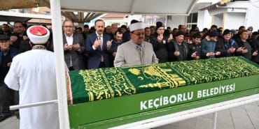 Vali Erin Keçiborlu'da Cenaze Törenine Katıldı