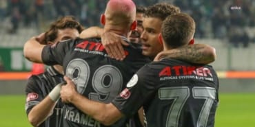 Konyaspor 3 attı, 3 aldı