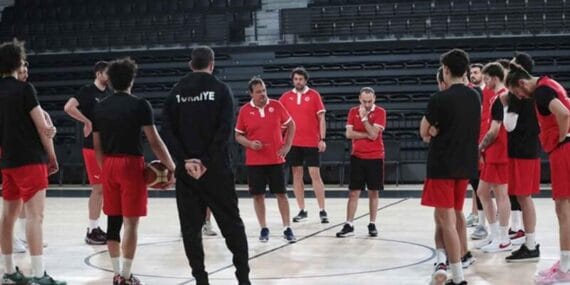 A Milli Erkek Basketbol Takımı'nda 4 oyuncu kadrodan çıkarıldı