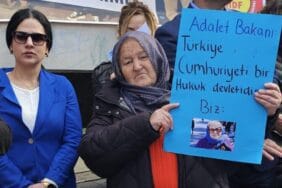 Düsseldorf'ta İmamoğlu protestosu!