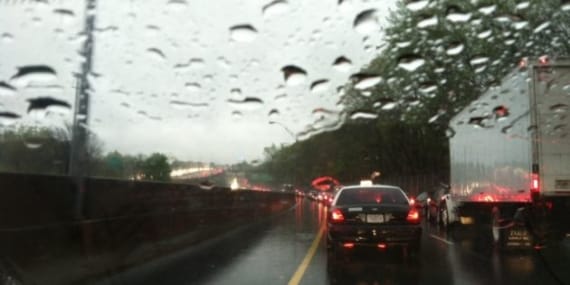 Yağmurlu-Havalarda-Neden-Trafik-Sıkışık-Olur-e1577205038393