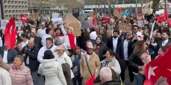 Almanya'da  ‘Özgür Türkiye’ mitingi