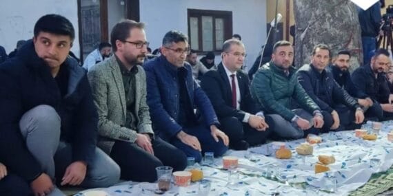 Buğday yaşı ve hoşaf ile iftarlarını açtılar