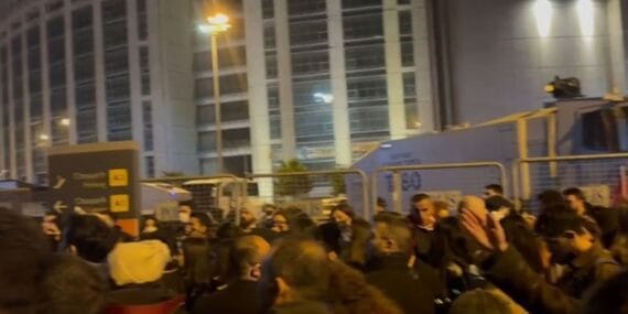 Çağlayan'da 'yandaş medya' protestosu!