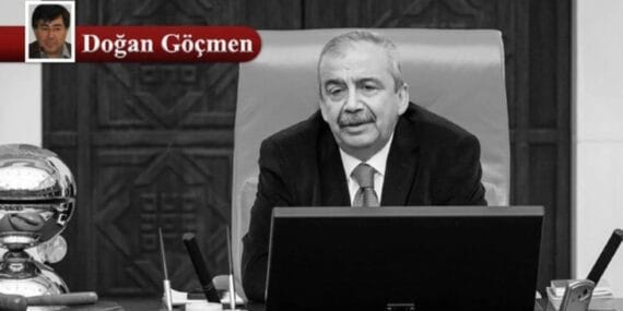 Sırrı Süreyya’nın Cumhuriyet Eleştirisine Yakından Bakınca