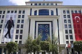 Özel harekat polisi AKP Genel Merkez önünde yaşamına son verdi!