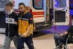 Yolda yürürken 'yan baktın' diye iki çocuk darbedildi