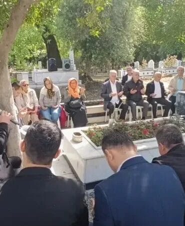 Şehit Üsteğmen Ozan Şarlak mezarı başında dualarla anıldı