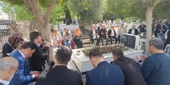 Şehit Üsteğmen Ozan Şarlak mezarı başında dualarla anıldı