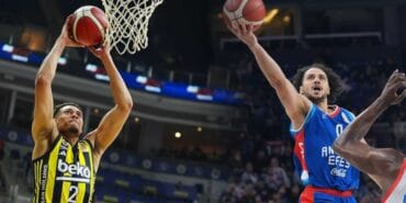 Fenerbahçe ve Efes'in play-off heyecanı bu akşam başlıyor