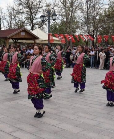 Hıdırellez Şenliği Kırıkkale’yi hareketlendirdi
