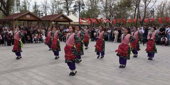Hıdırellez Şenliği Kırıkkale’yi hareketlendirdi