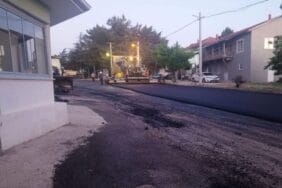 Isparta'da Aydoğmuş Köyü'ne otoban gibi sıcak asfalt