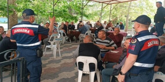 Sarıidris’te jandarmadan trafik güvenliği seferberliği