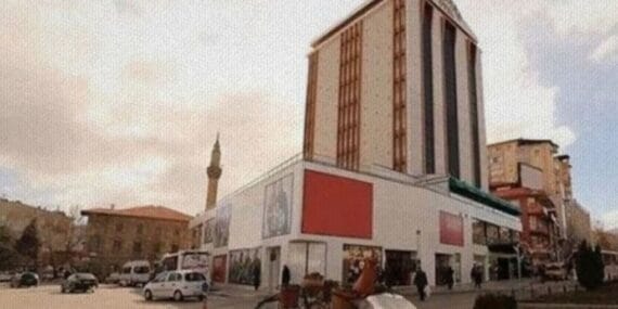 Yıkılacak olan Otel Isparta binası boşaltılıyor