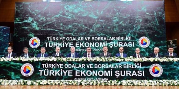 Başkan Çelik iş dünyasının sorunlarını bakanlara iletti