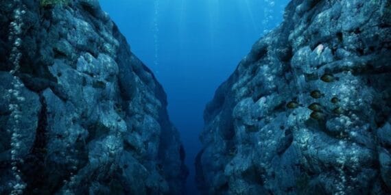 Okyanusun dibinde plastik yağmuru!