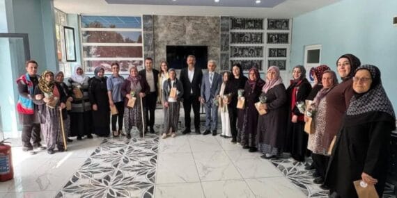 Isparta'da şehit anneleri onuruna Anneler Günü kahvaltısı düzenlendi