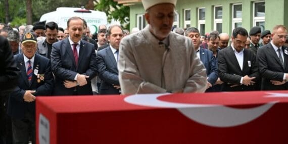 Kıbrıs Gazisi son yolculuğuna uğurlandı