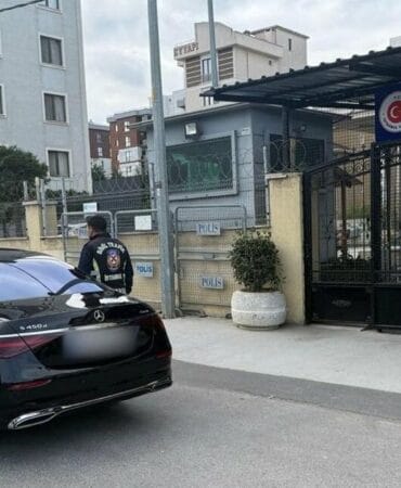 Usulsüz çakar kullanılan aracın geçiş üstünlüğü hakkı iptal edildi