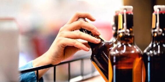 73 yıllık yasaktan sonra Suudi Arabistan'da 'bir şartla 'alkol satılacak!