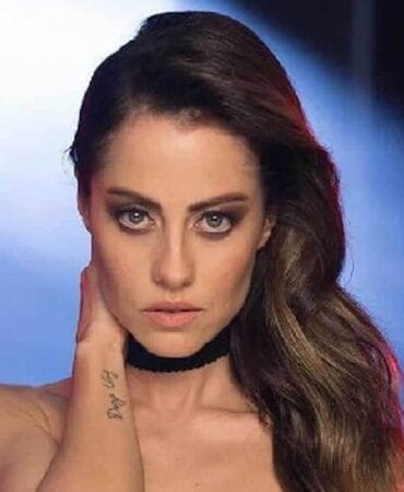 Derya Uluğ'un korku dolu anları! Takıntılı hayranı konseri en önden izledi