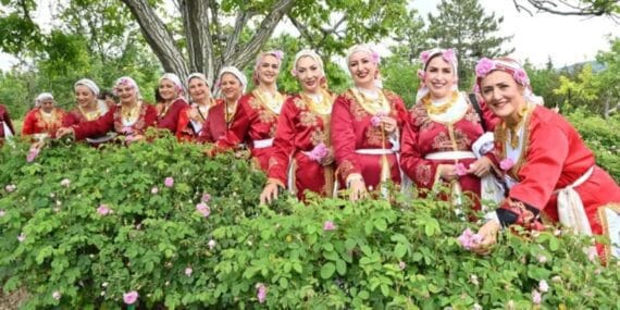 Gülün yolculuğunu bizzat yerinde deneyimlediler