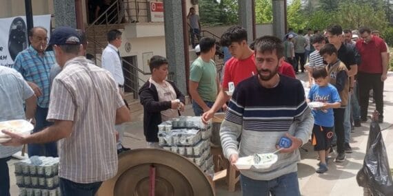 Türk Eğitim-Sen'den vefa örneği: Vefat eden öğretmenler için mevlid düzenlendi