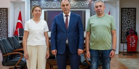 Emekli polisin oğlu hayata tutunmak için destek bekliyor