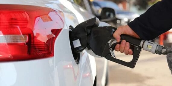 Türkiye'de 300'den fazla istasyonu olan akaryakıt devi yeniden satılıyor!