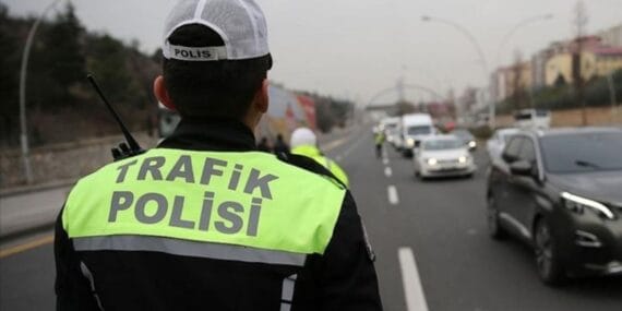 Trafik ekipleri son haftada 3,6 milyon aracı denetledi