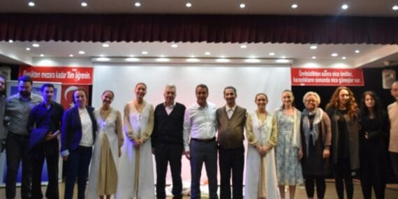 SDÜ’den anlamlı tiyatro etkinliği: “Kanaviçe” kadın mahkûmlarla buluştu