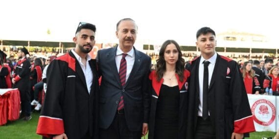 SDÜ’de mezuniyet coşkusu