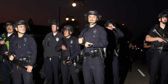 ABD protestolar büyüyor! Sokağa çıkma yasağı ilan edildi