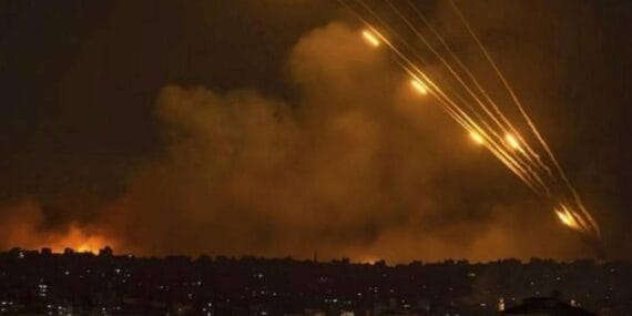 İran'dan İsrail'deki nükleer tesisi bölgesi için tahliye uyarısı: Füzeler ateşlendi