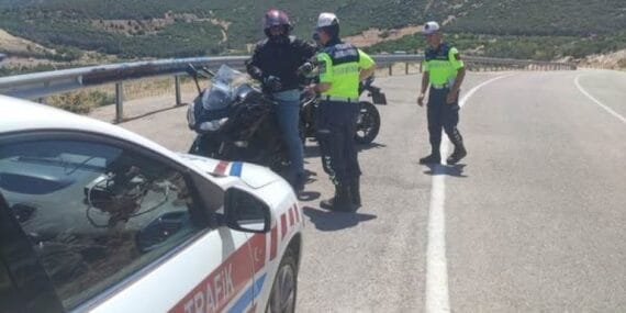 Isparta’da Jandarmadan Trafik Güvenliği Semineri