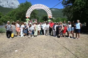 Kemer’de "mor turizm" başladı
