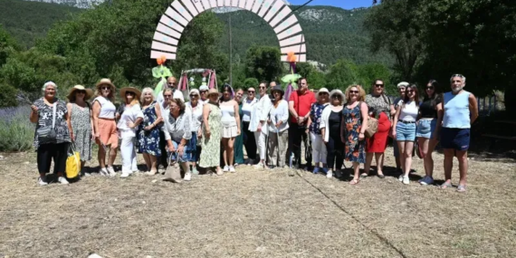 Kemer’de "mor turizm" başladı