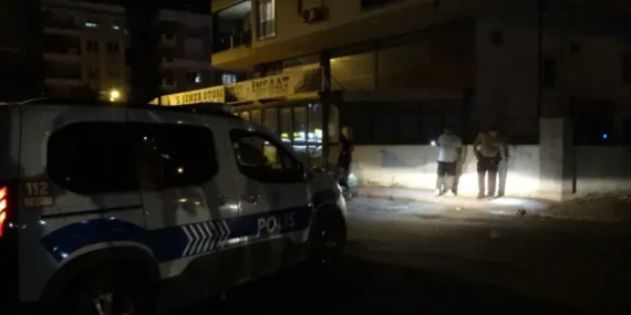 Antalya'da Apartman Girişinde Silahlı Saldırı: 1 Ağır Yaralı