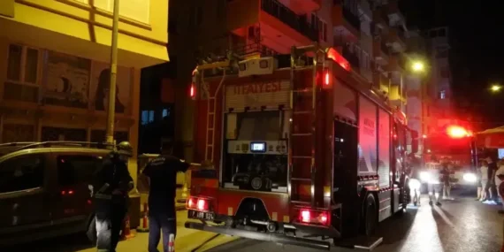 Antalya'da Balkon Yangını Panik Yarattı